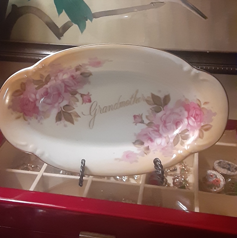 c1940 NORCREST HANDPAINTED PORCELAIN "GRANDMOTHER" DECORATIVE DISH
